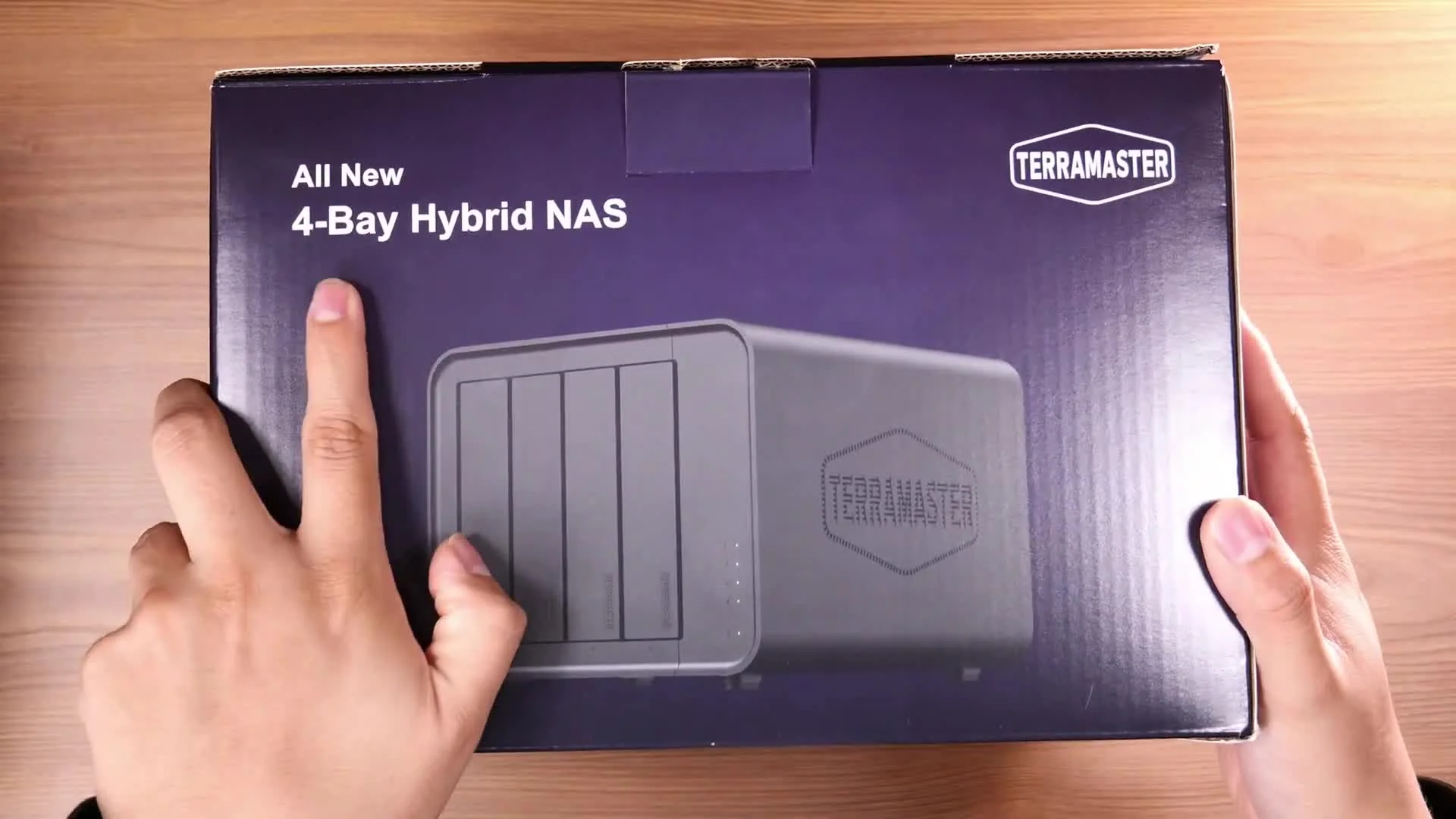 Tus datos SEGUROS y ACCESIBLES con una NUBE privada Terramaster F4 424 Hybrid NAS DrogaDigital.es frame 0006 0 01 15