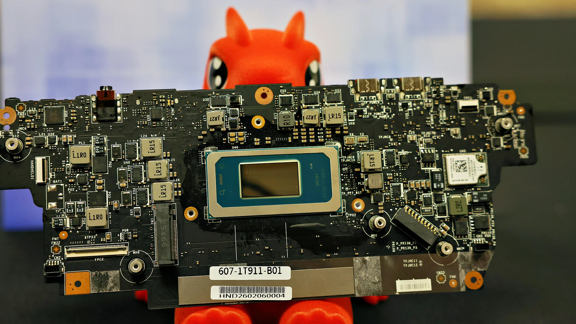 MSI Claw 8 EX AI board inside