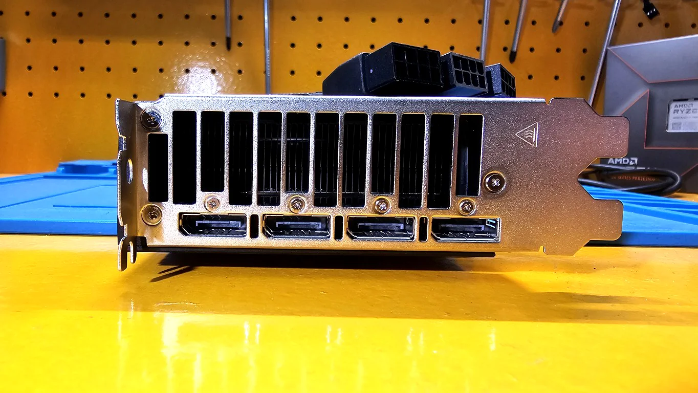 ASRock Radeon AI PRO R9700 Creator 32GB: mucha VRAM para IA local, creación y una workstation que también puede jugar